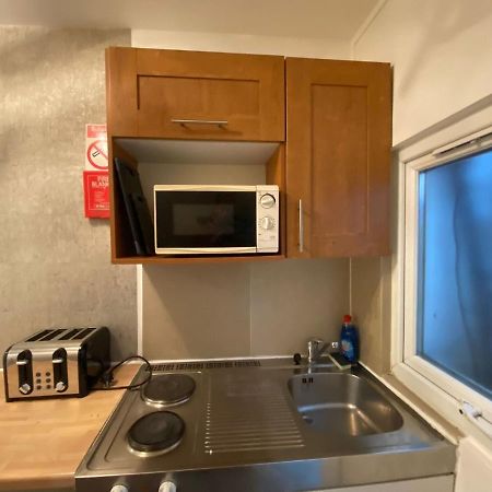 Apartmán F1-Basement Studio Fits 3 Near Paddington Londýn Exteriér fotografie