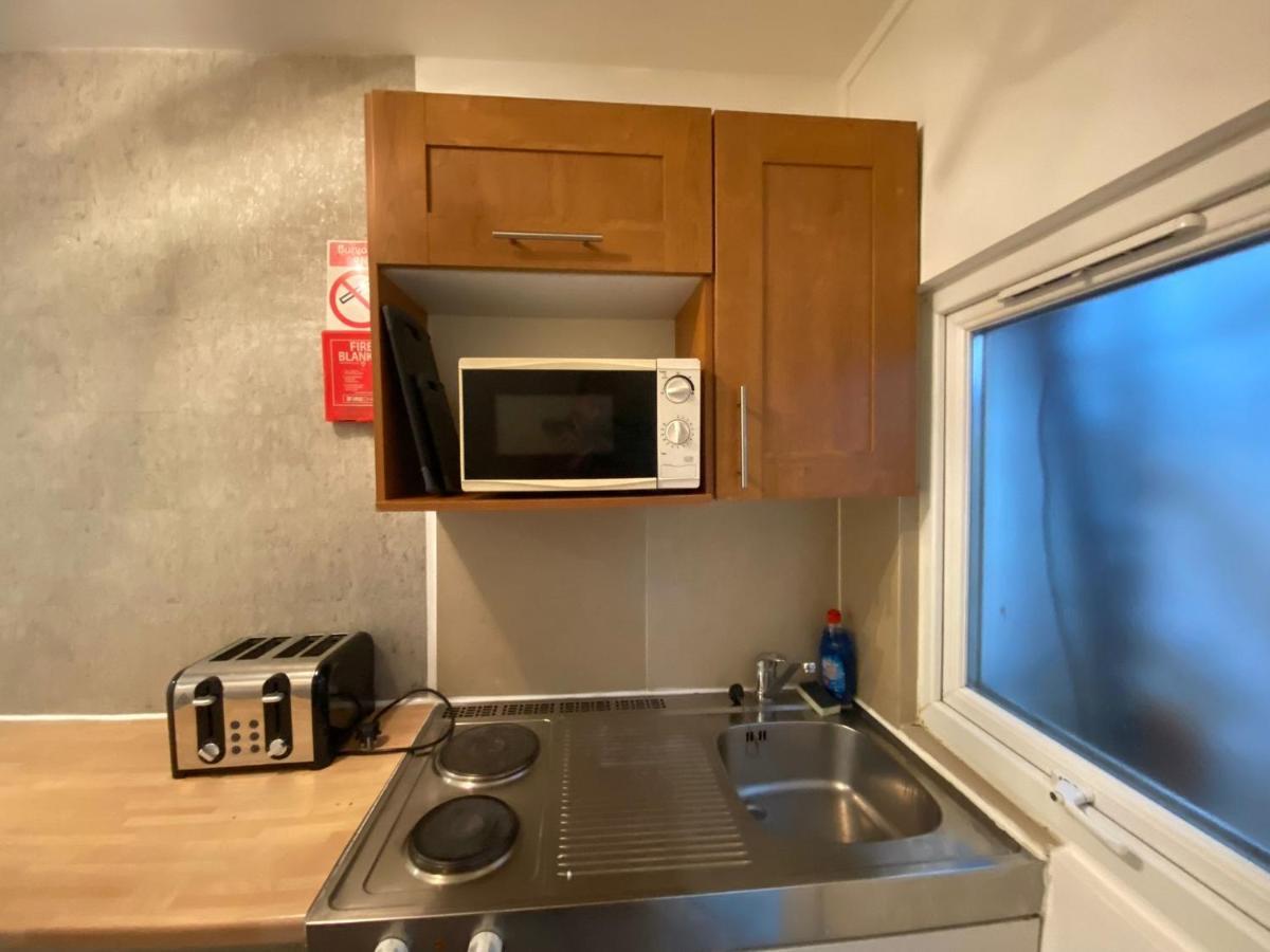 Apartmán F1-Basement Studio Fits 3 Near Paddington Londýn Exteriér fotografie